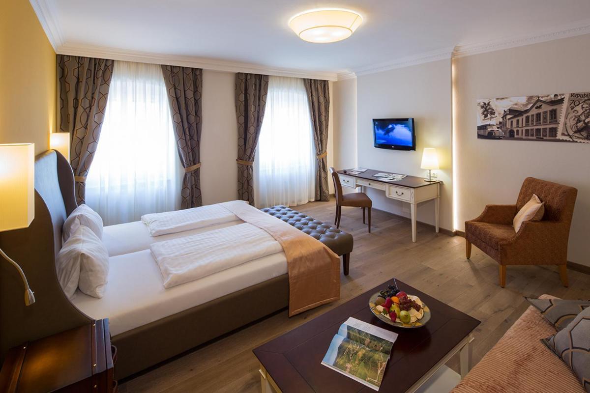 Hotel Restaurant Zur Post Melk Exteriör bild