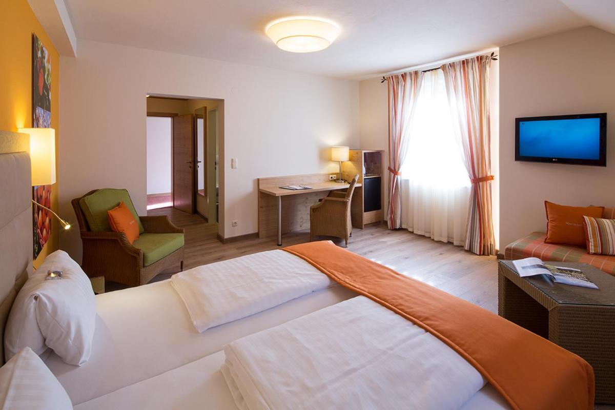 Hotel Restaurant Zur Post Melk Exteriör bild