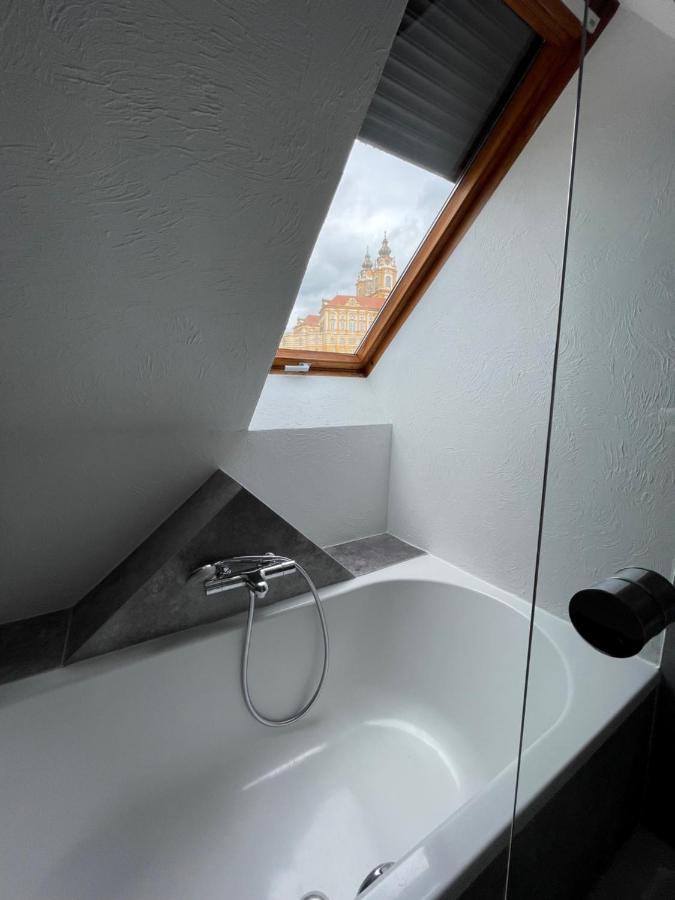 Hotel Restaurant Zur Post Melk Exteriör bild