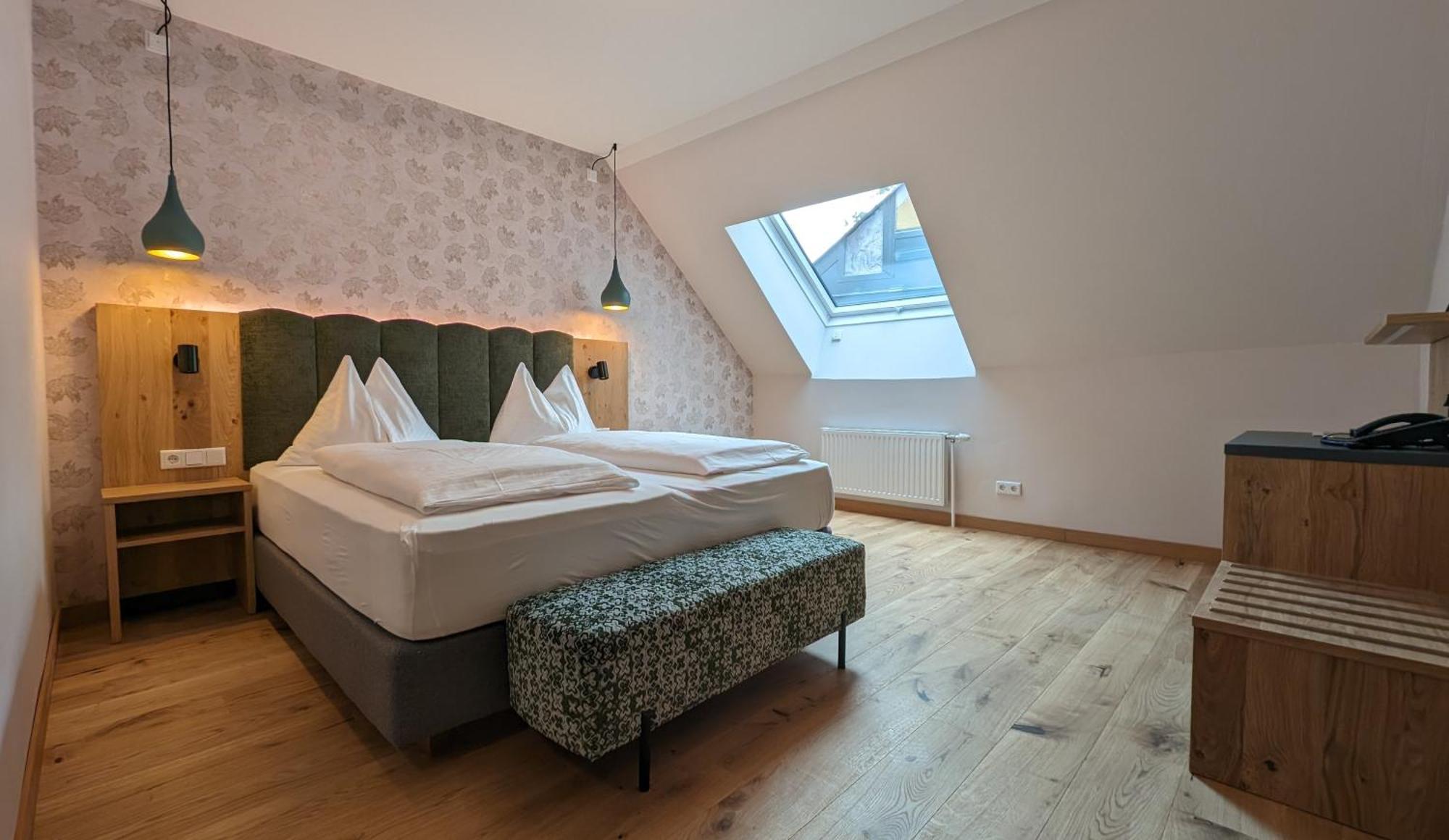 Hotel Restaurant Zur Post Melk Exteriör bild
