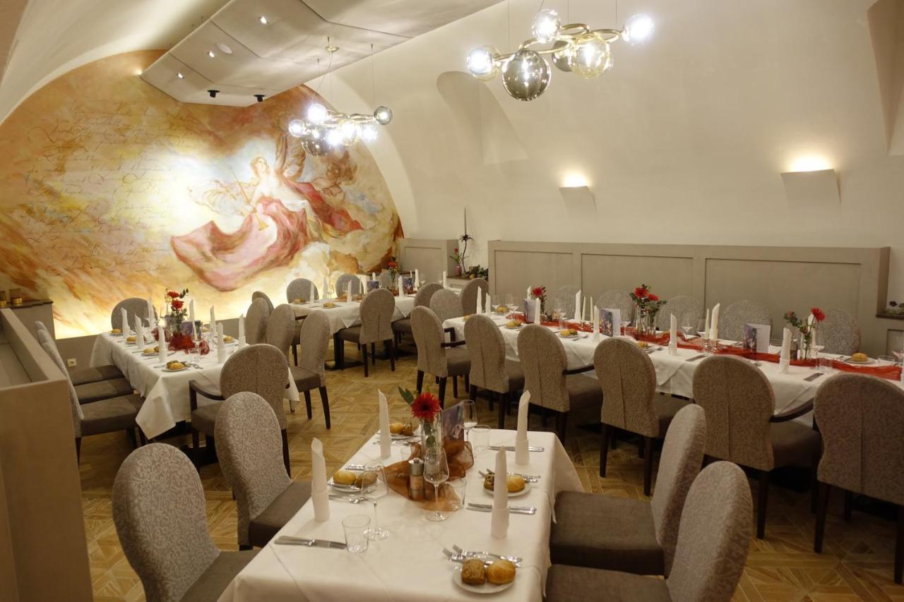 Hotel Restaurant Zur Post Melk Exteriör bild